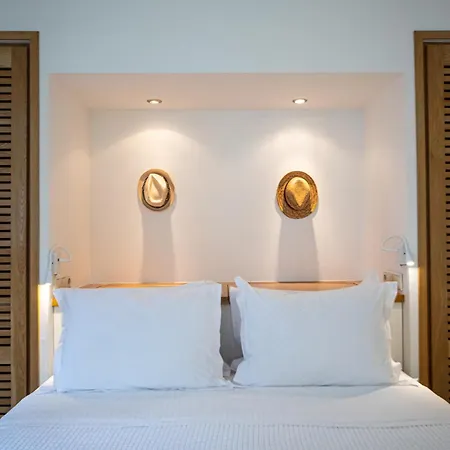 Kavos Naxos شقة فندقية 4*