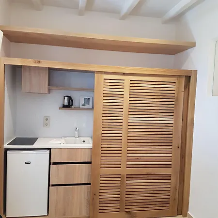 Kavos Naxos شقة فندقية 4*