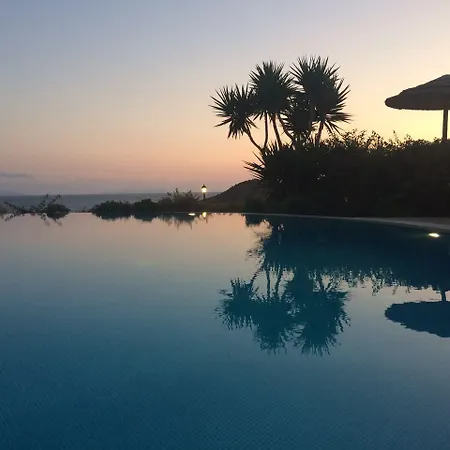 شقة فندقية Kavos Naxos 4*