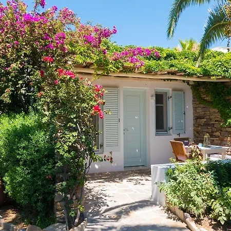 Kavos Naxos شقة فندقية 4*