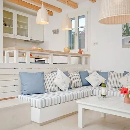 شقة فندقية Kavos Naxos 4*