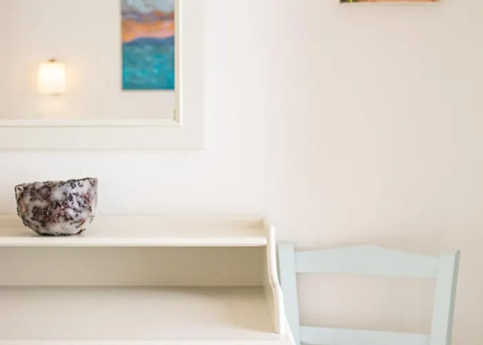 מלון דירות Kavos Naxos 4*