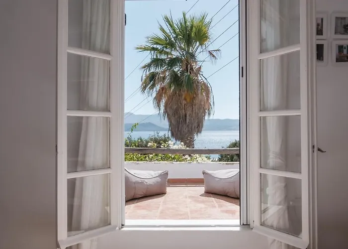 Kavos Naxos מלון דירות 4*