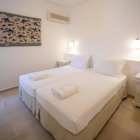 מלון דירות Kavos Naxos