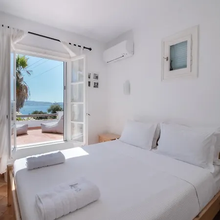 Kavos Naxos מלון דירות 3*